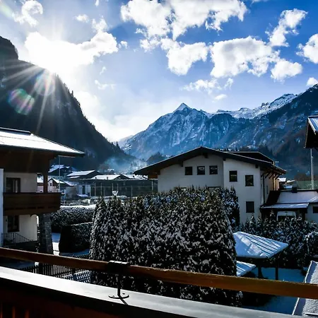 Boutique Pinzgauerhof מלון