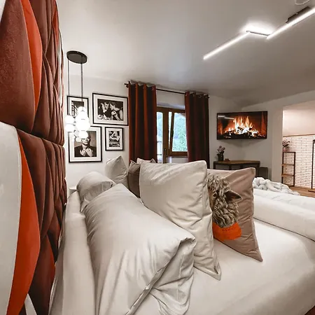 Boutique Pinzgauerhof מלון קפרון