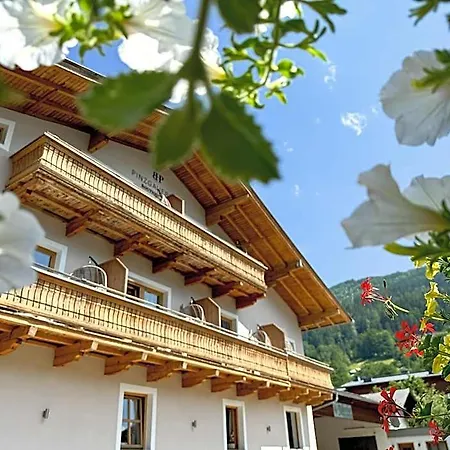 Boutique Pinzgauerhof Hotel
